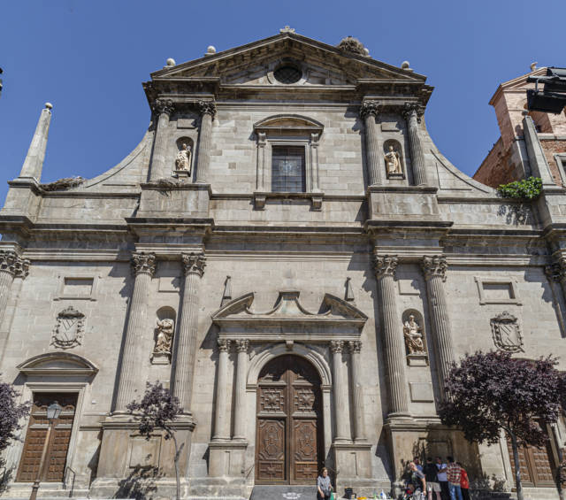 44 - Comunidad de Madrid - Alcala de Henares - iglesia y colegio Maximo de la Companyia de Jesus